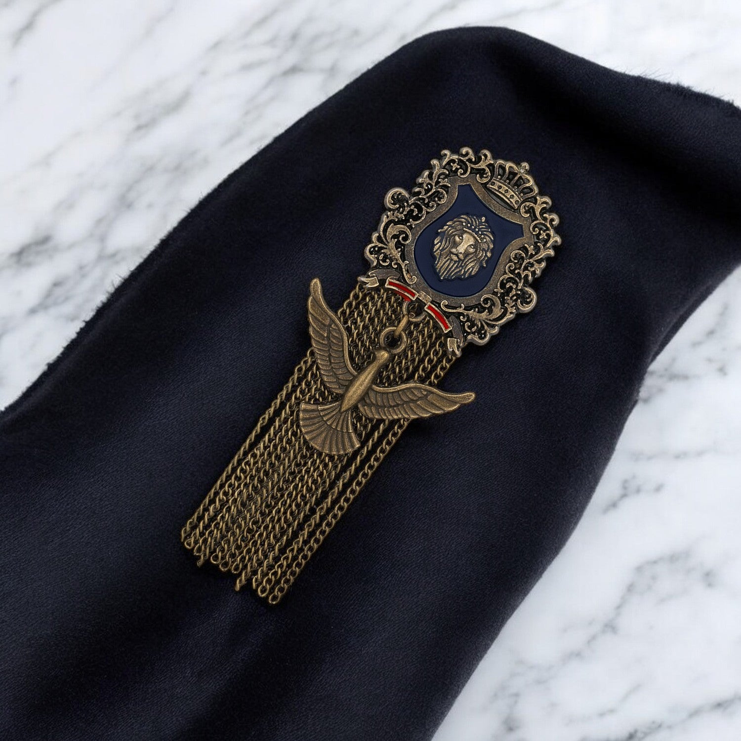 Lion Bird Shaped Hanging Chain Brooch Pin