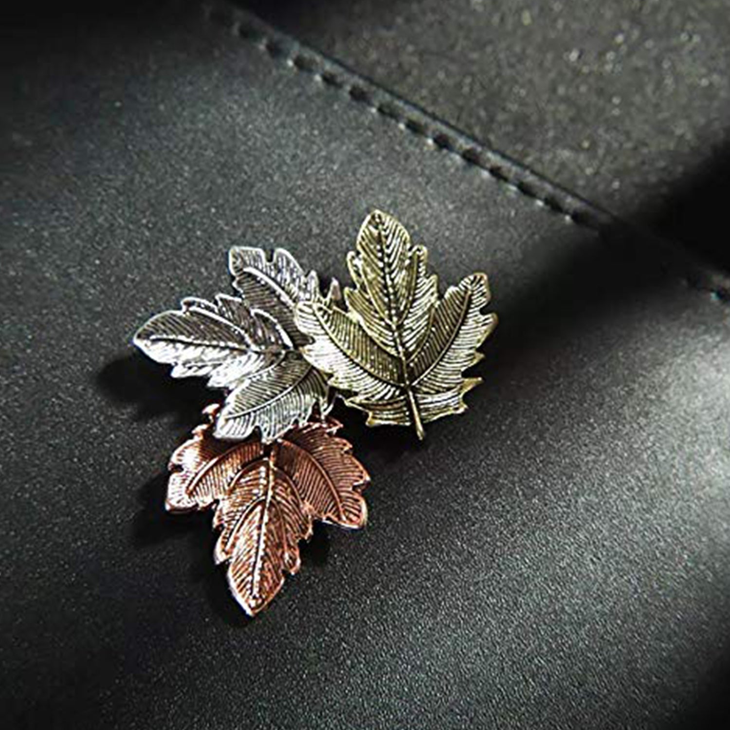Mapel Leaf Unisex Brooch