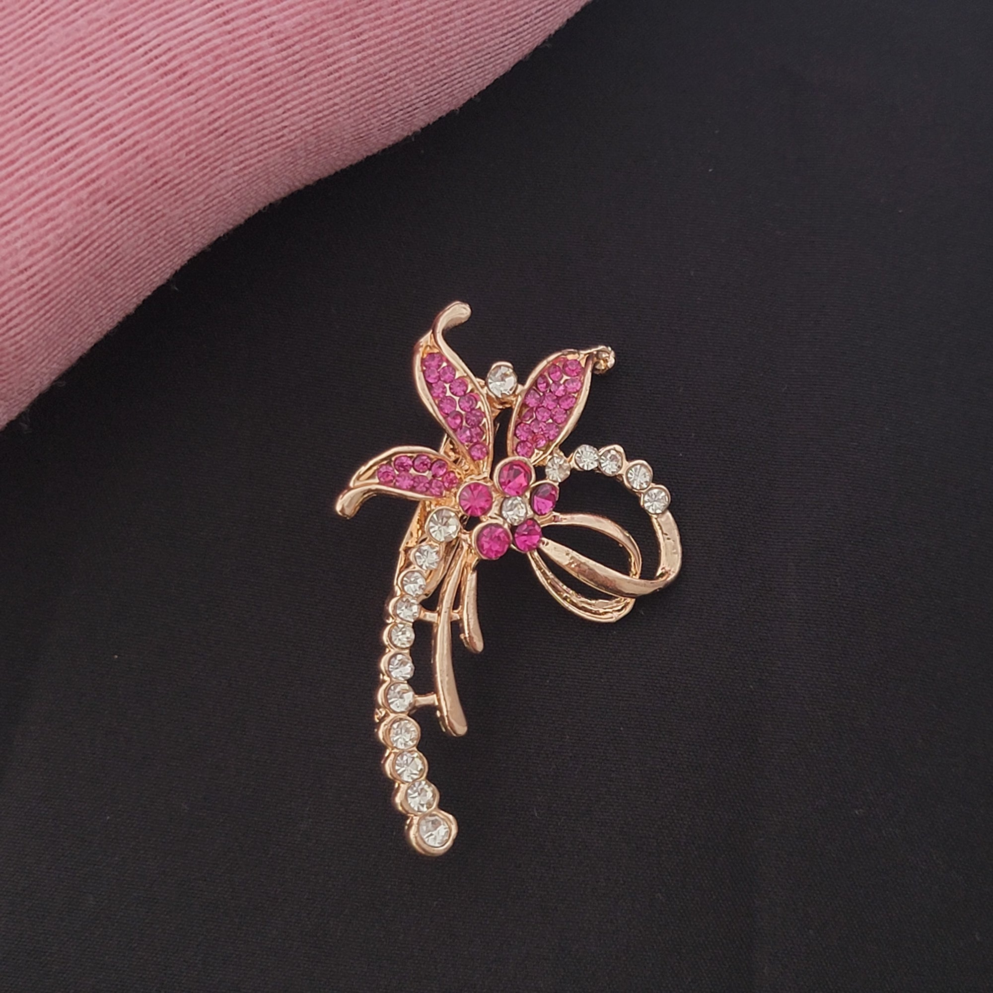 Trendy Floral Brooch / Saree Pin
