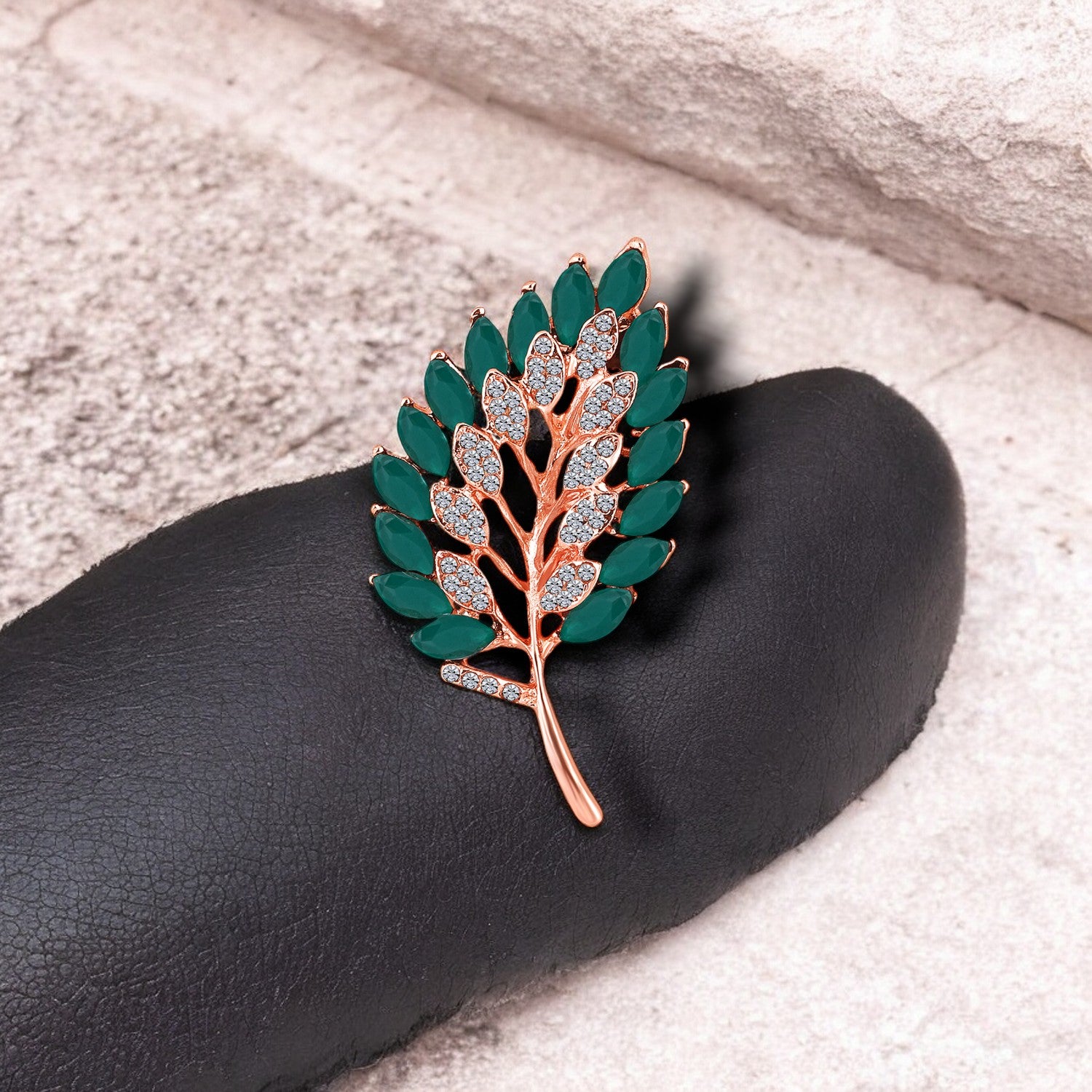 Leaf Shape Brooch / Lapel Pin