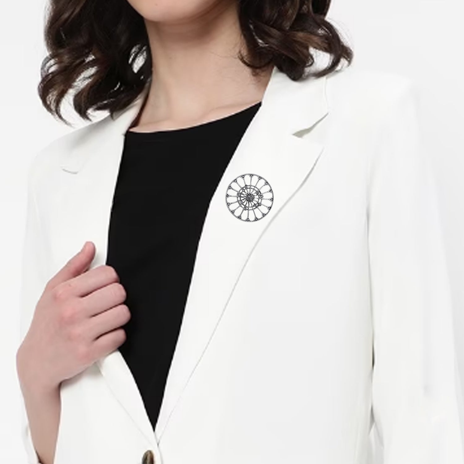 Round Brooch / Saree Pin