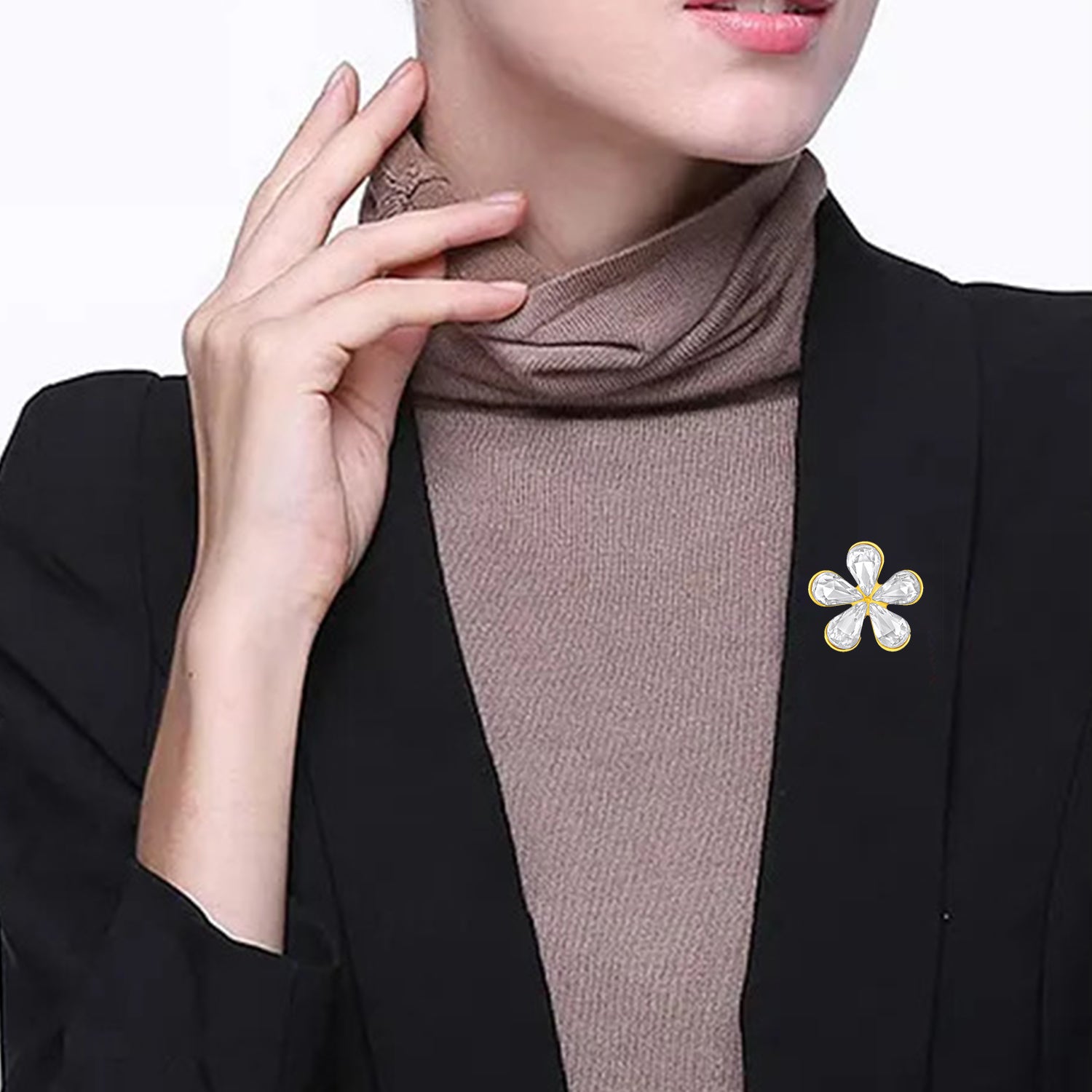 5 White Petals Floral Brooch