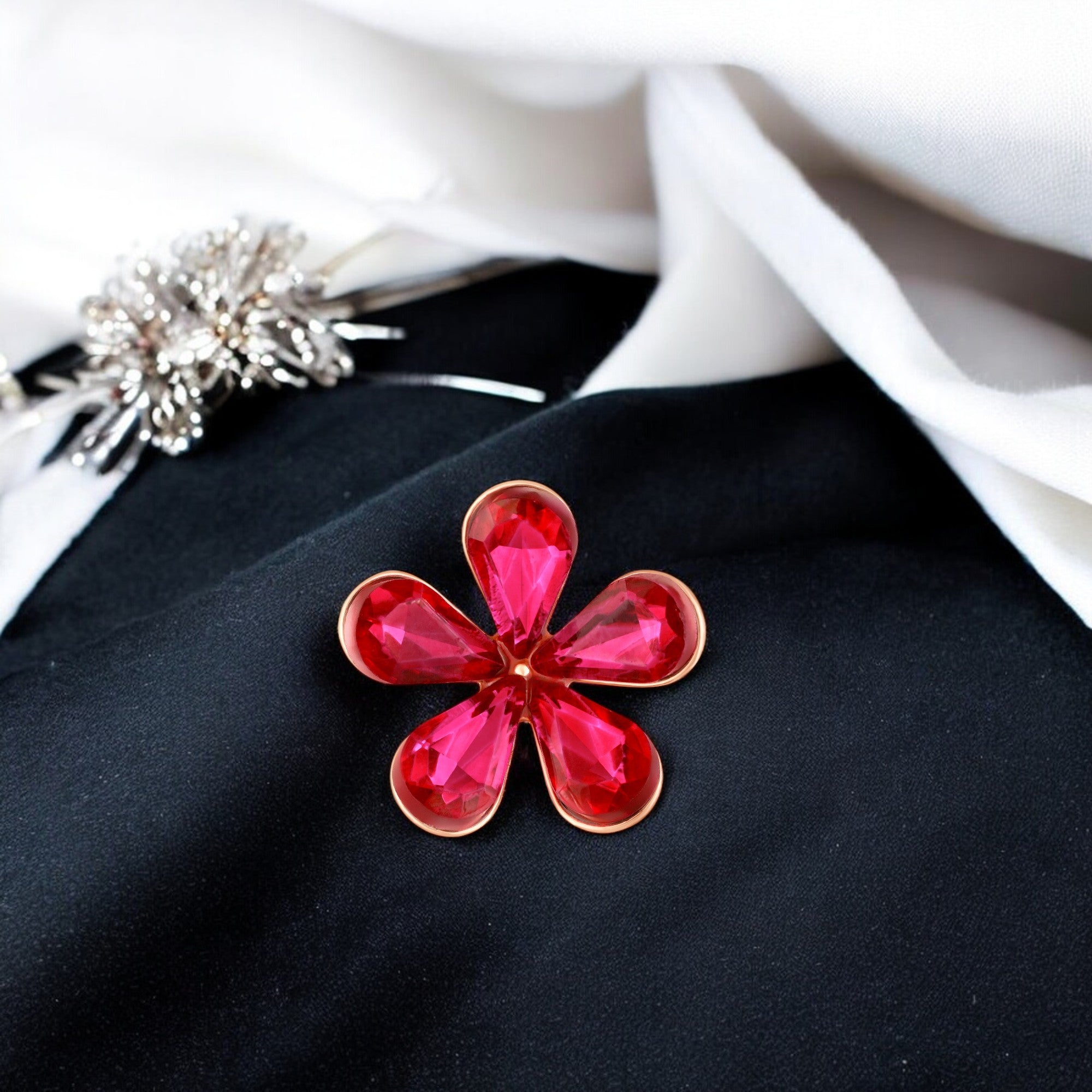 5 White Petals Floral Brooch