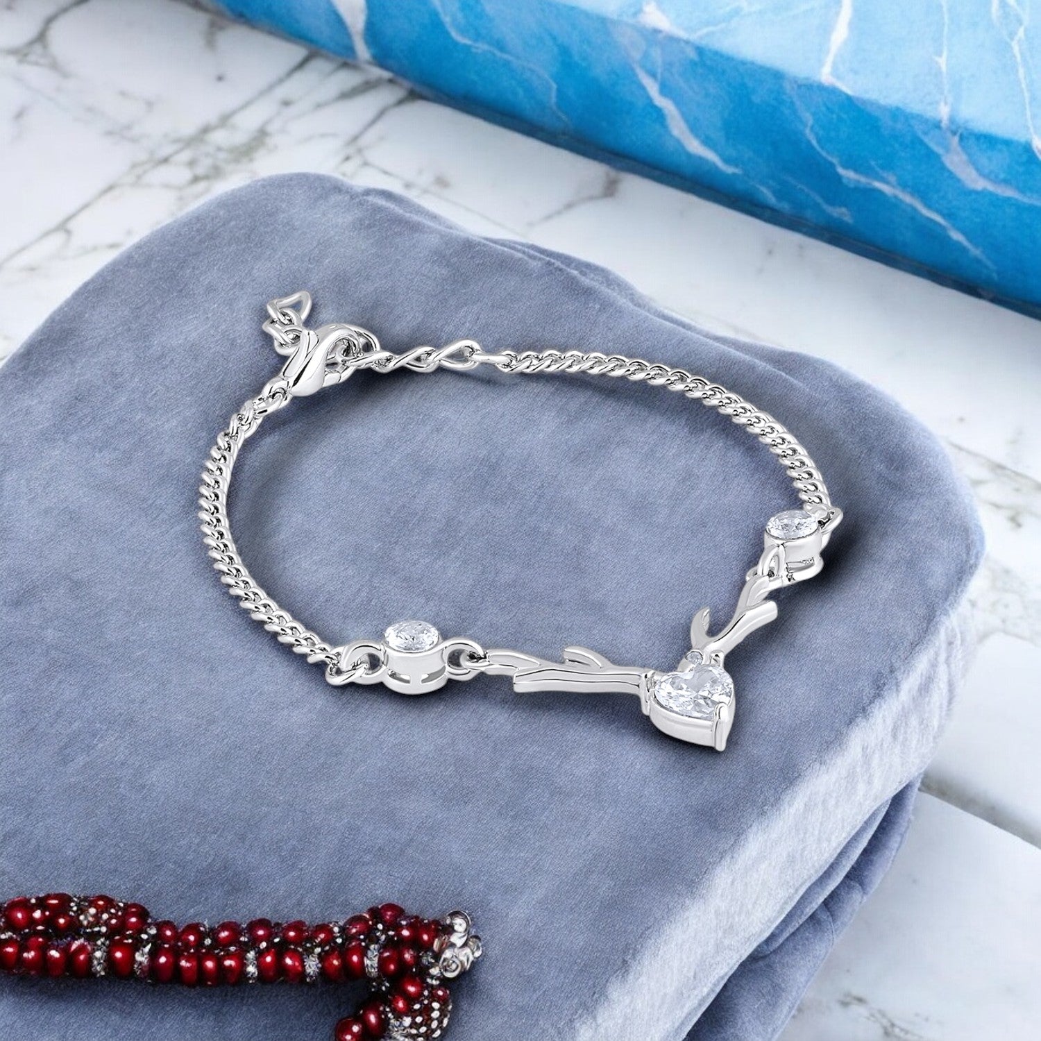 Heart & Deer-Shaped Stunning Adjustable Bracelet