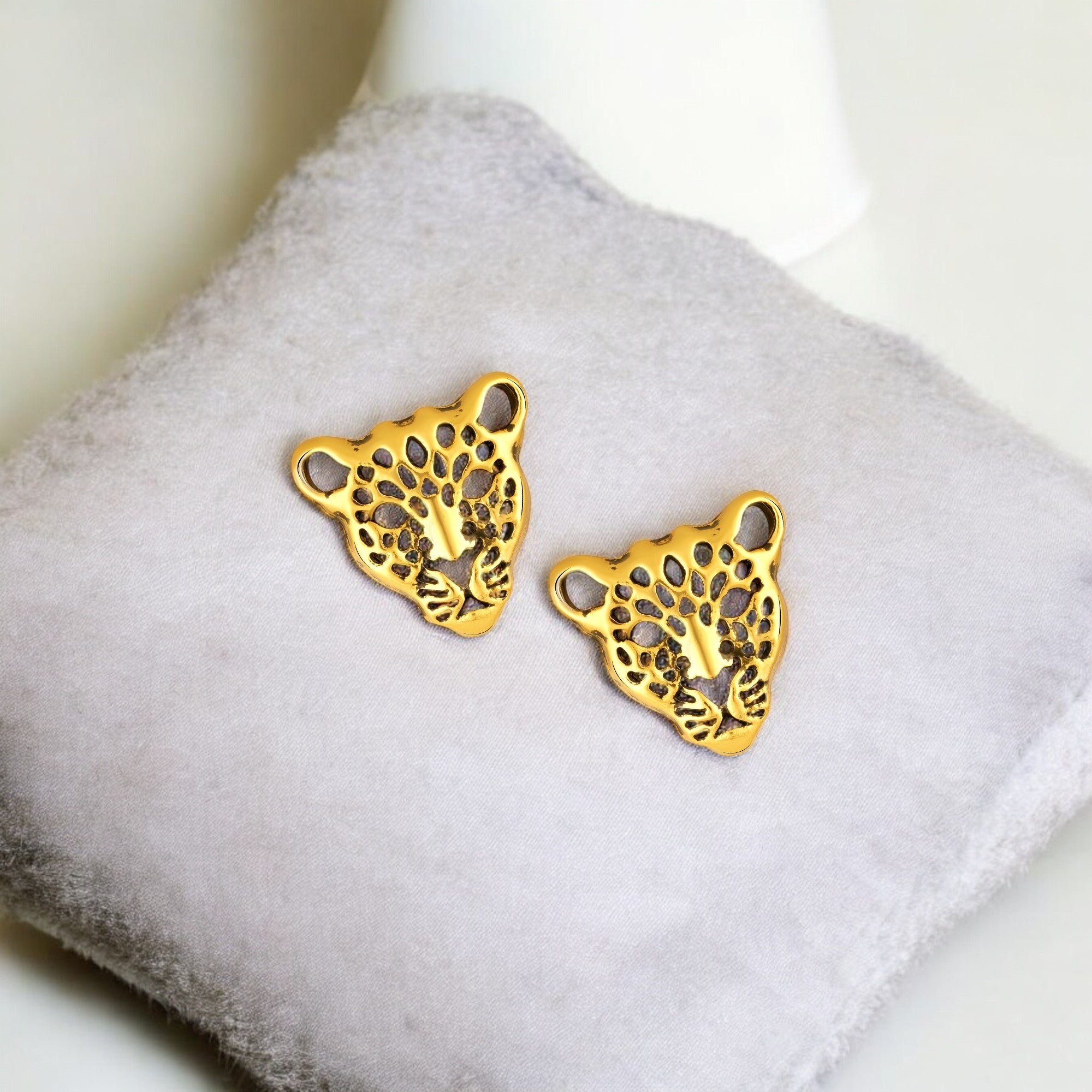 Combo of 2 Lion-Face-Shaped Brooch / Collor Pin