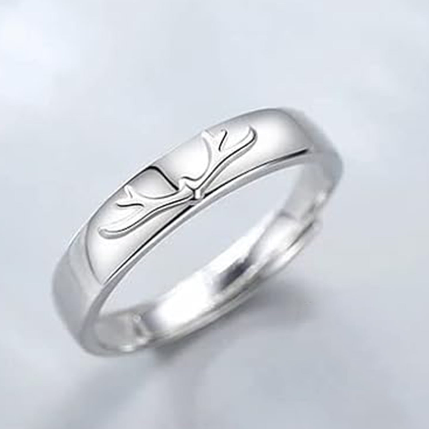 Delicate and Trendy Adjustable Finger Ring