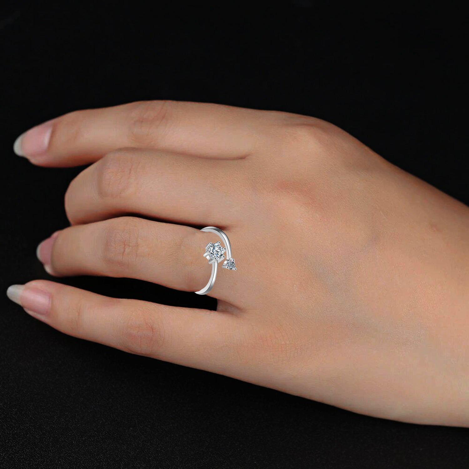 Dual Floral Adjustable Finger Ring