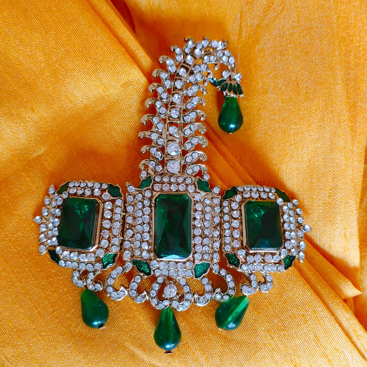 Perfect Safa Kalangi Brooch for Men