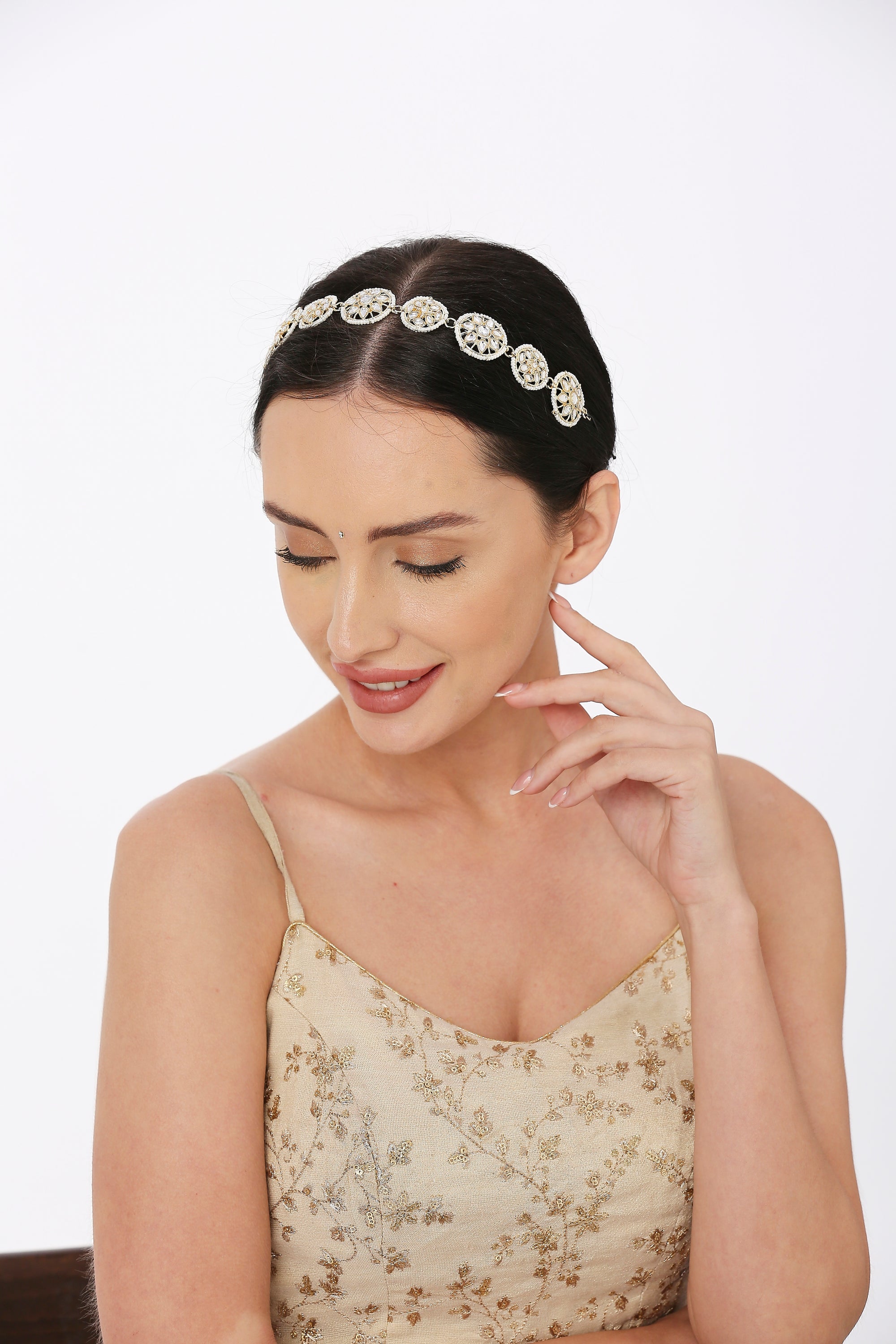 Round Shaped Floral Traditional Mathapatti