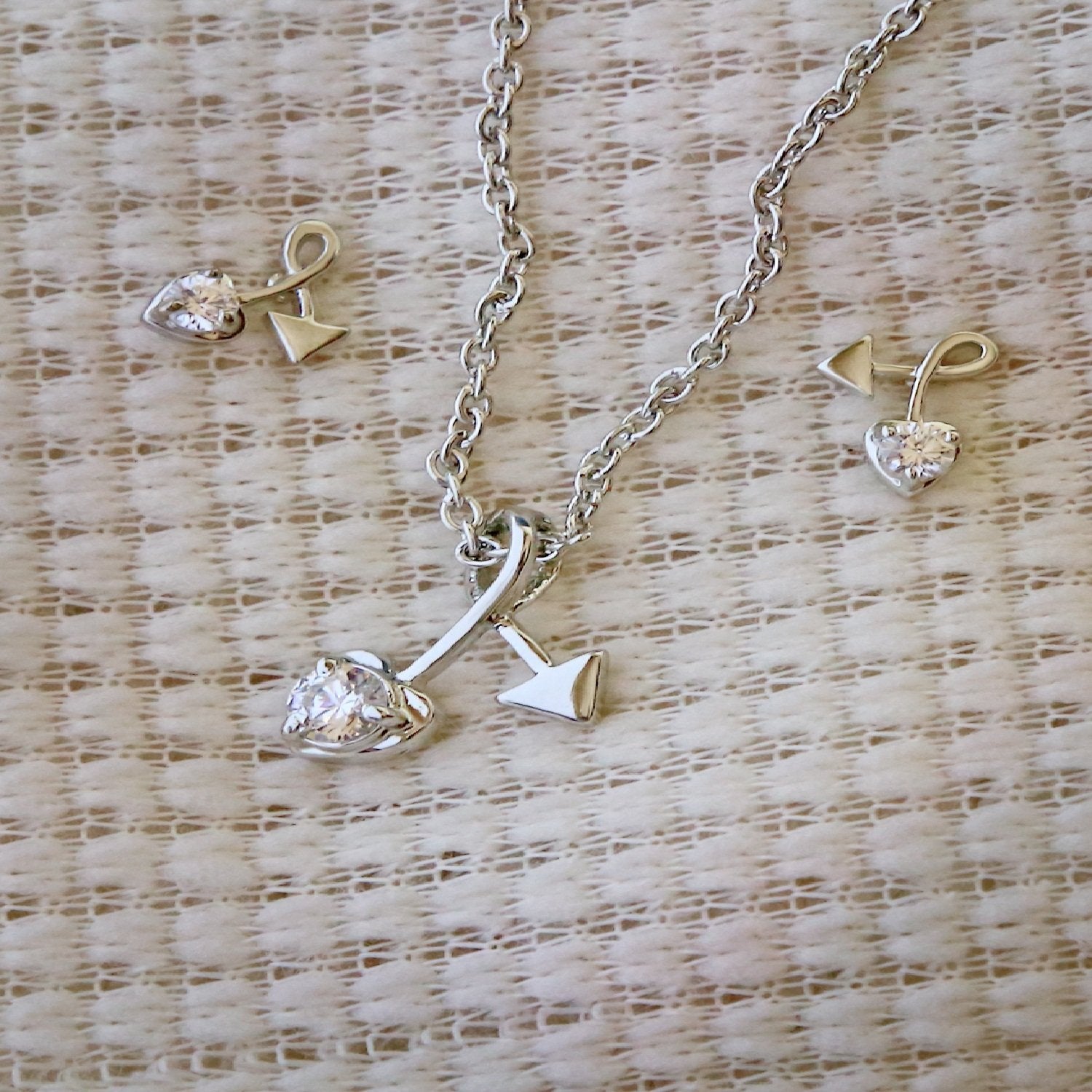 Love in Heart Arraw  Pendant Set with Crystal