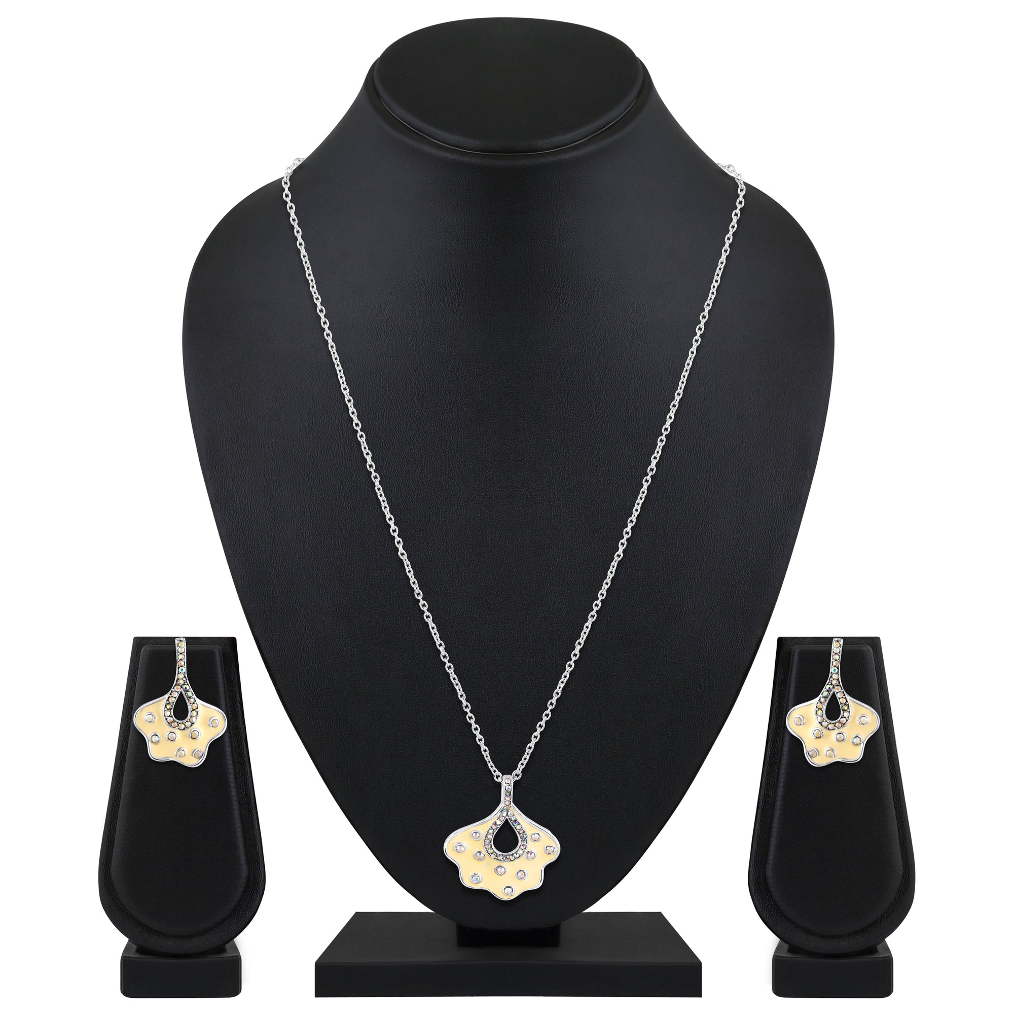 Green Meenakari Work Floral-Fan Shape Pendant Set