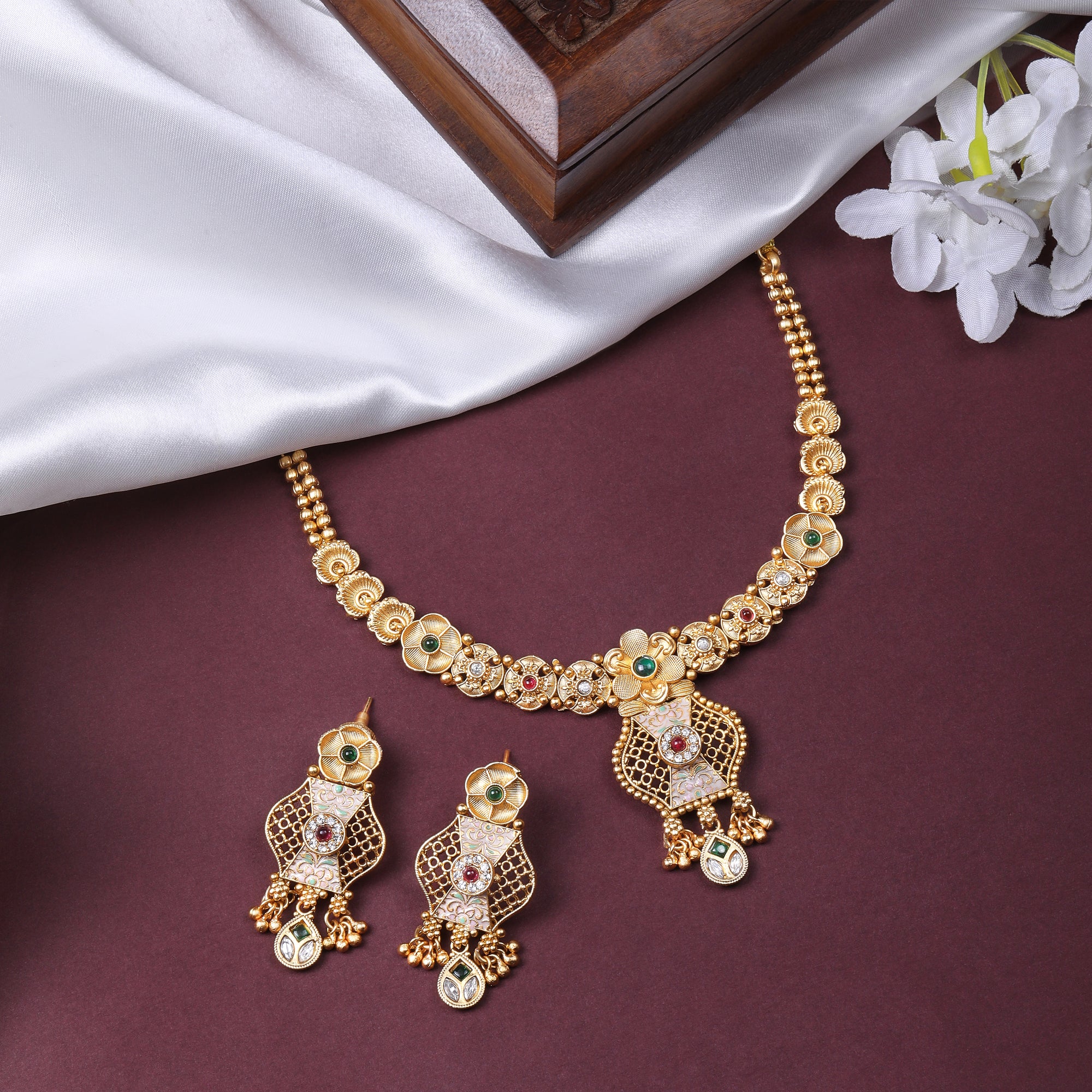 Traditional Indian Wedding Jewellery with Kundan Meenakari Enamel