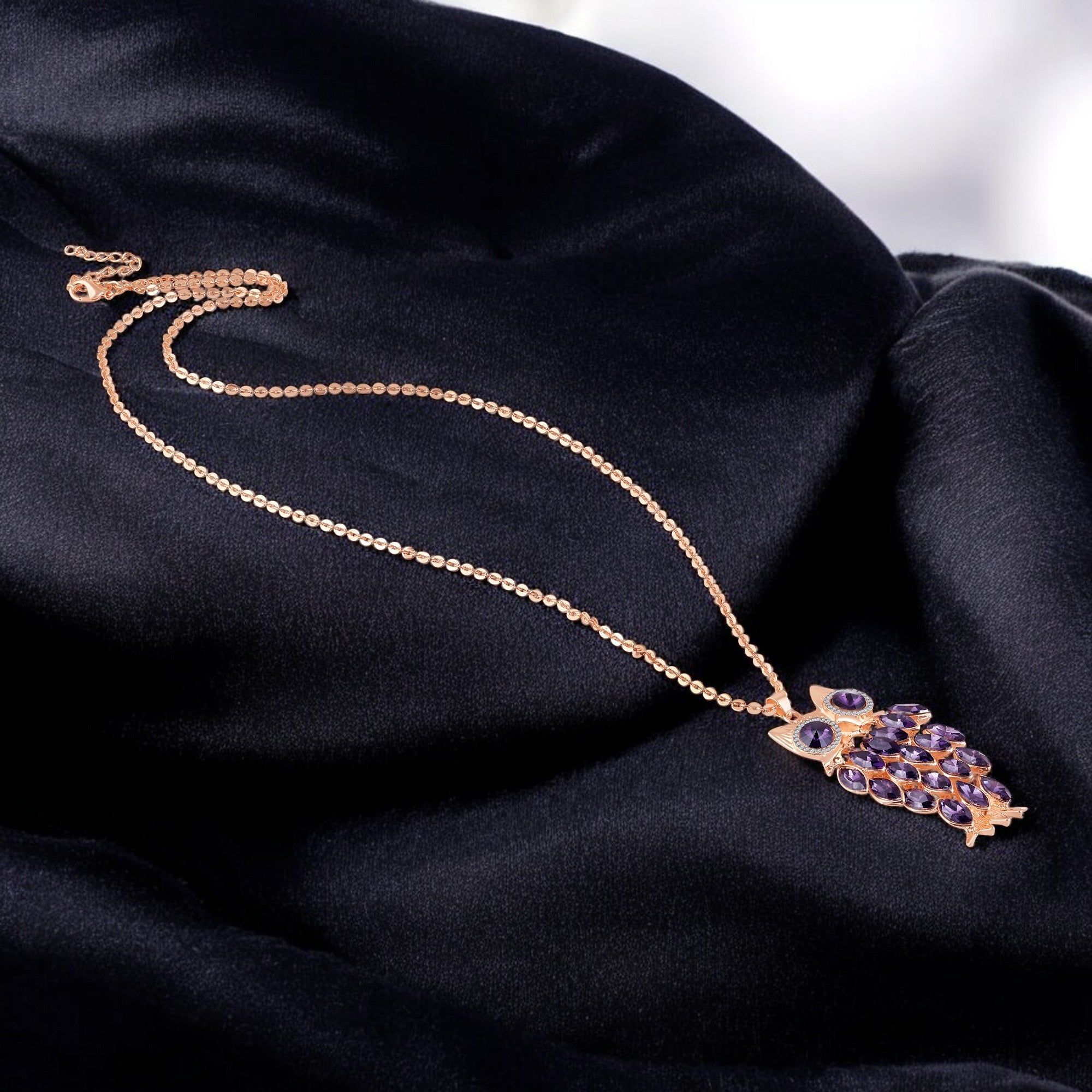 Swinging Owl-Shaped Pendant with Long Chain