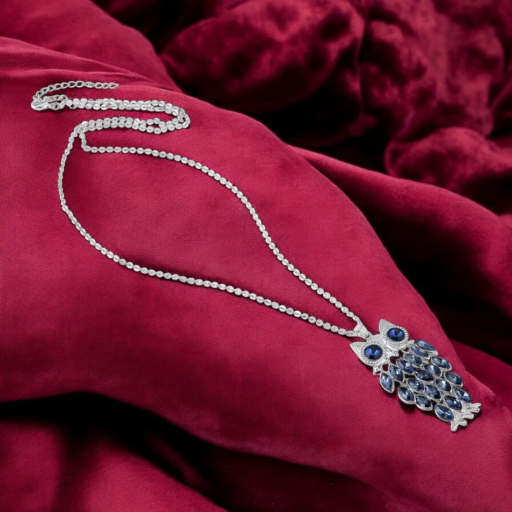 Swinging Owl-Shaped Pendant with Long Chain