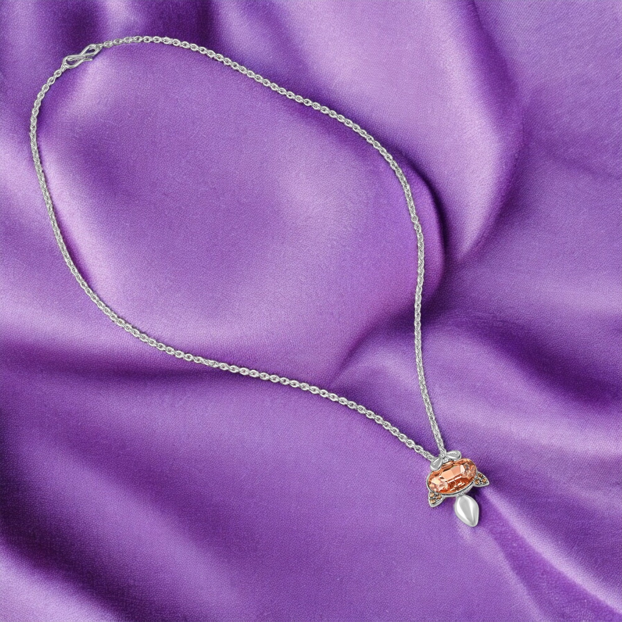 Simple and Elegant Tortoise-Style Pendant Chain