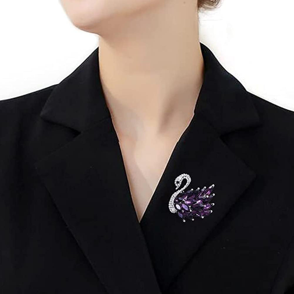 Sparkling Crystals Swan Brooch / Lapel Pin for Women
