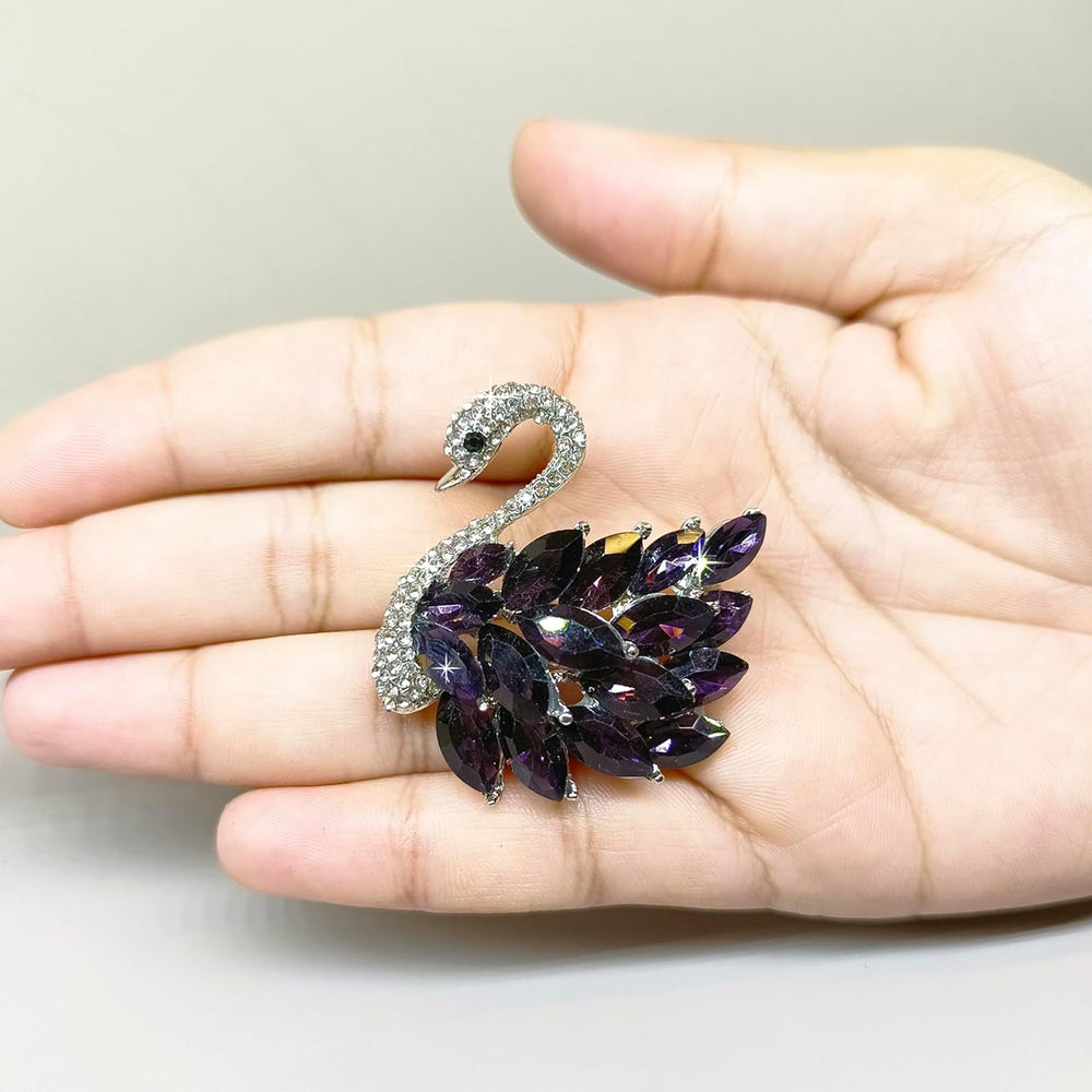 Sparkling Crystals Swan Brooch / Lapel Pin for Women