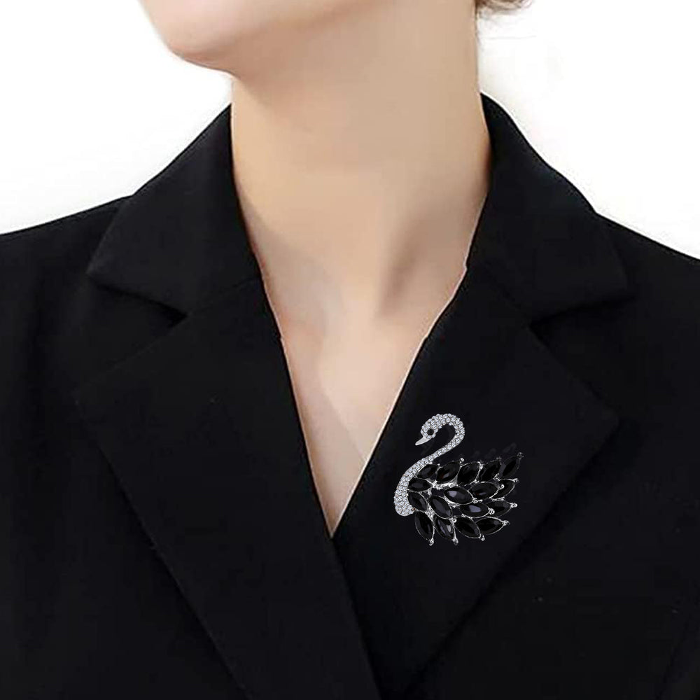 Sparkling Crystals Swan Brooch / Lapel Pin for Women