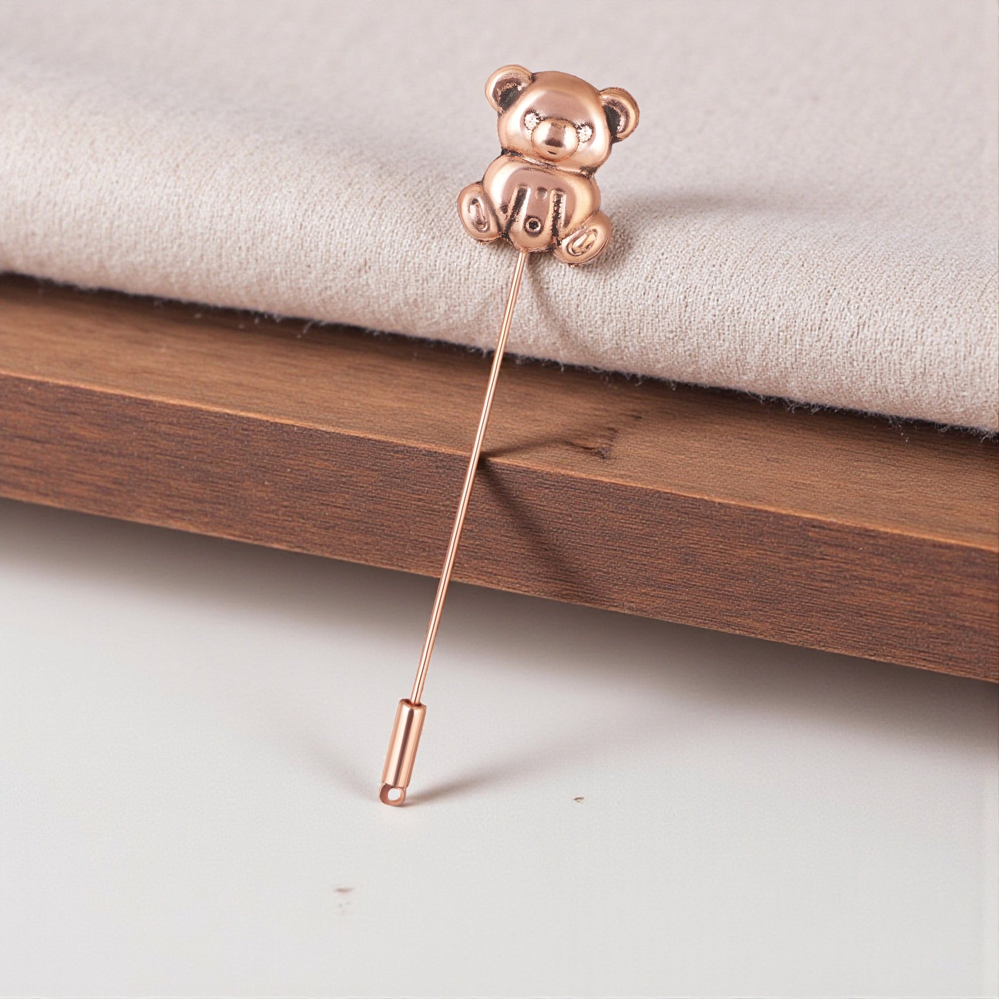 Vintage Gold Tone Teddy Bear Detailed Stick Lapel Pin