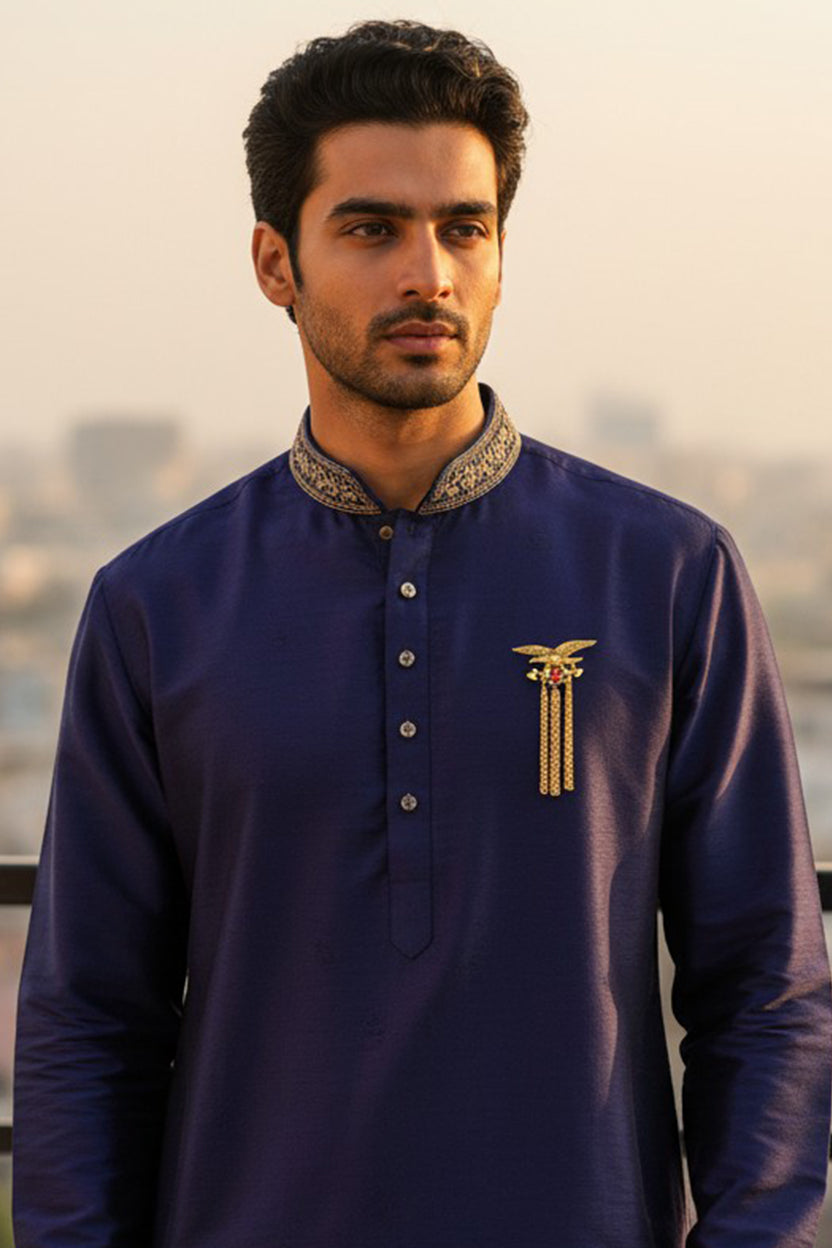 Regal Eagle-Theme Tassel Chain Brooch for Men