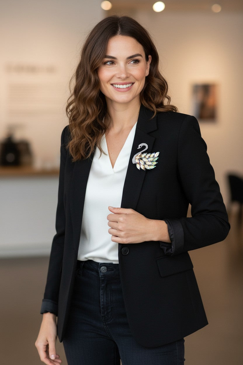 Sparkling Crystals Swan Brooch / Lapel Pin for Women