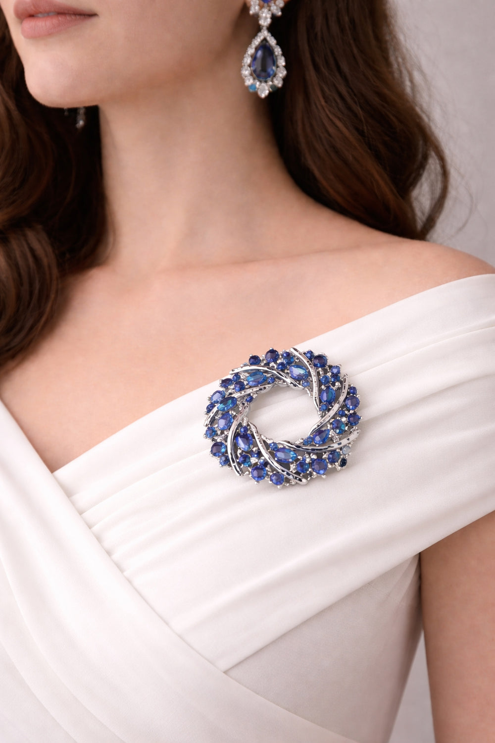 Circular Vine Womens Lapel Pin Brooch