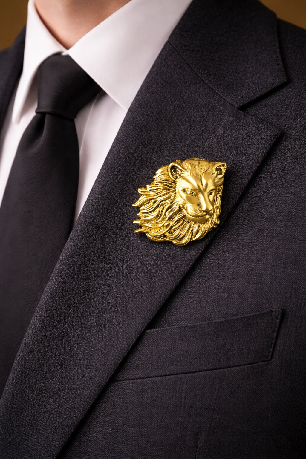 Royal Lion-Head-Shaped Brooch for Men