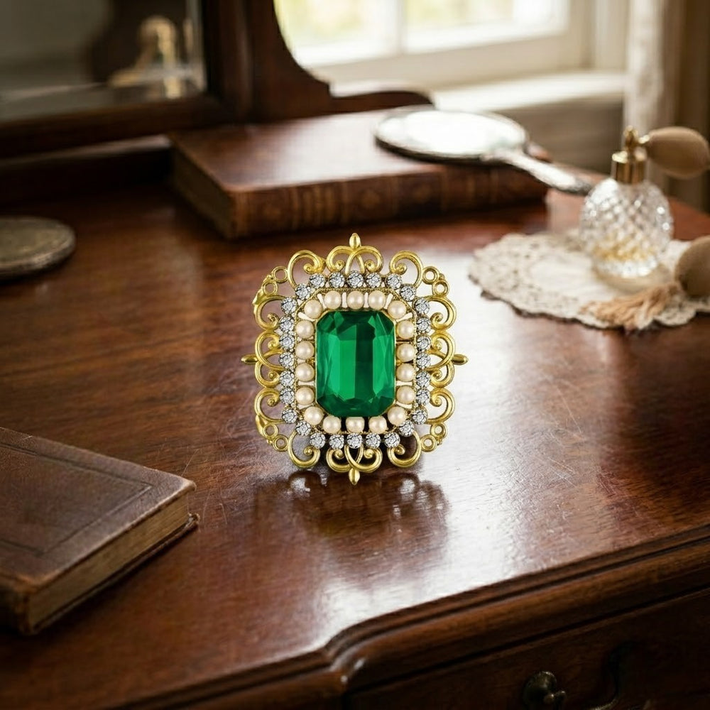 Designer Brooch Pin