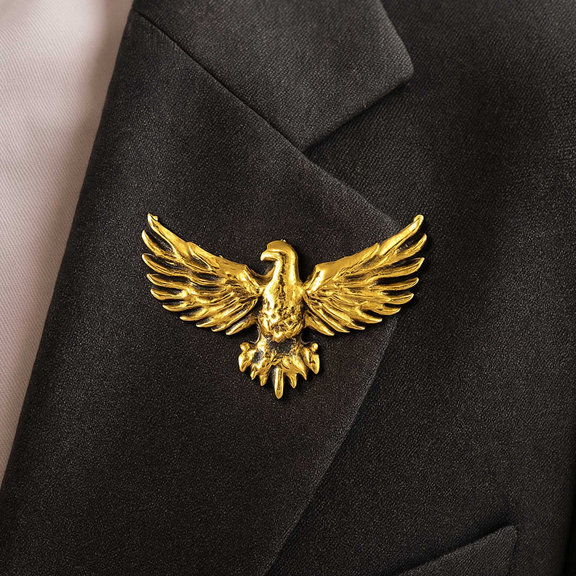 Comb of Eagle-Camel-Themed Designer Lapel Pin Brooch