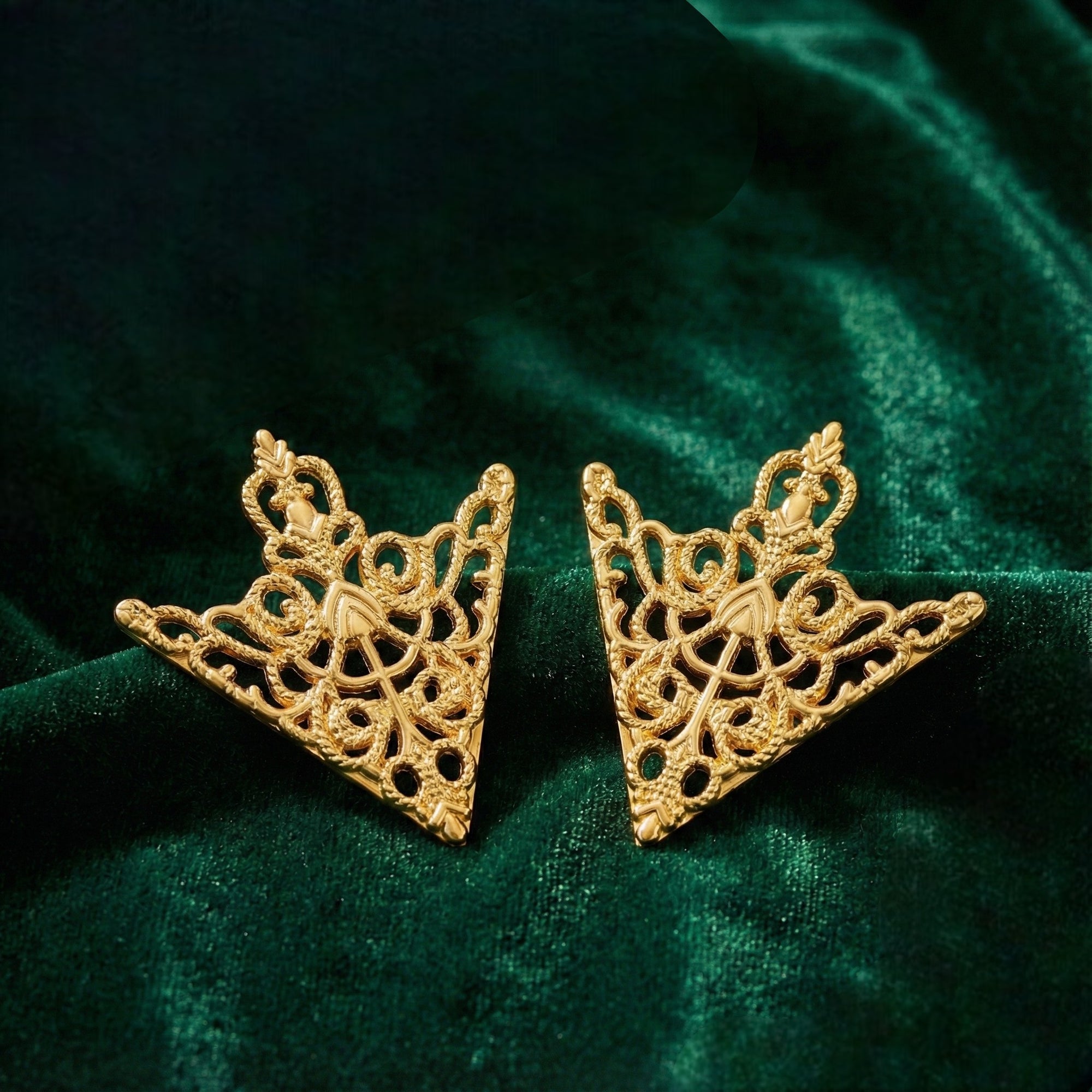 Royal Filigree Gold Tone Collar Pin