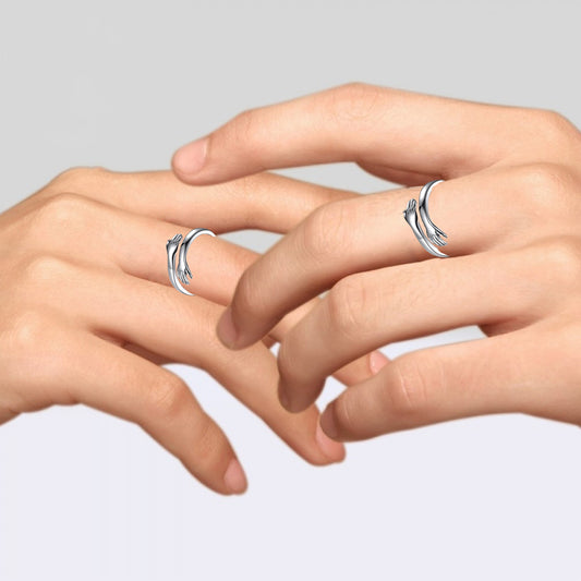 Exclusive Closed Hand Hug Couple Ring Set