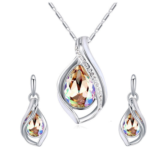 Majestic Water Drop Pendant Set with Crystal.