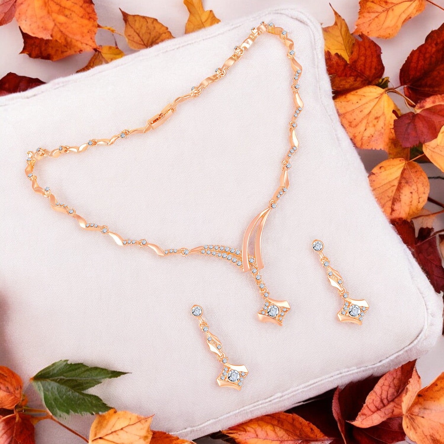 Dazzling Arc Necklace Set