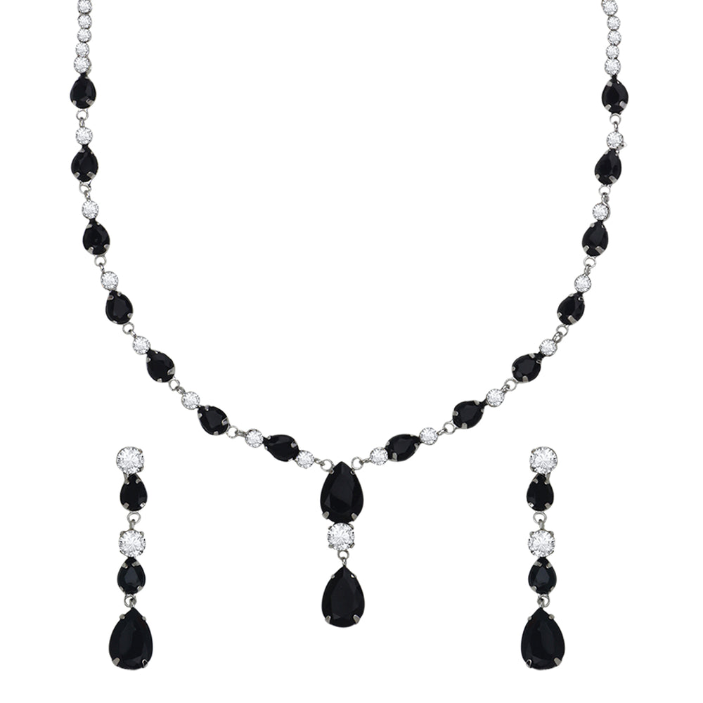 Cute & Delicate Necklace Set