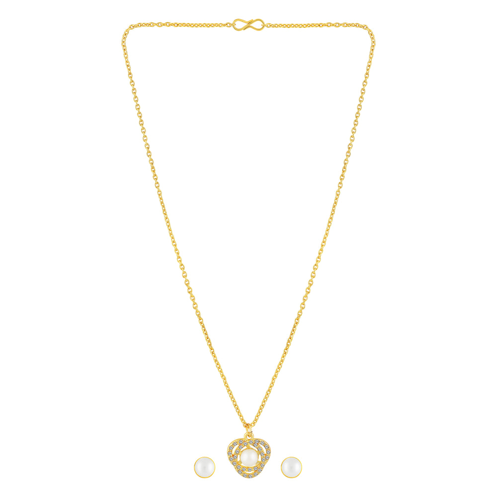 Artificial Pearls and Crystals Pendant Set