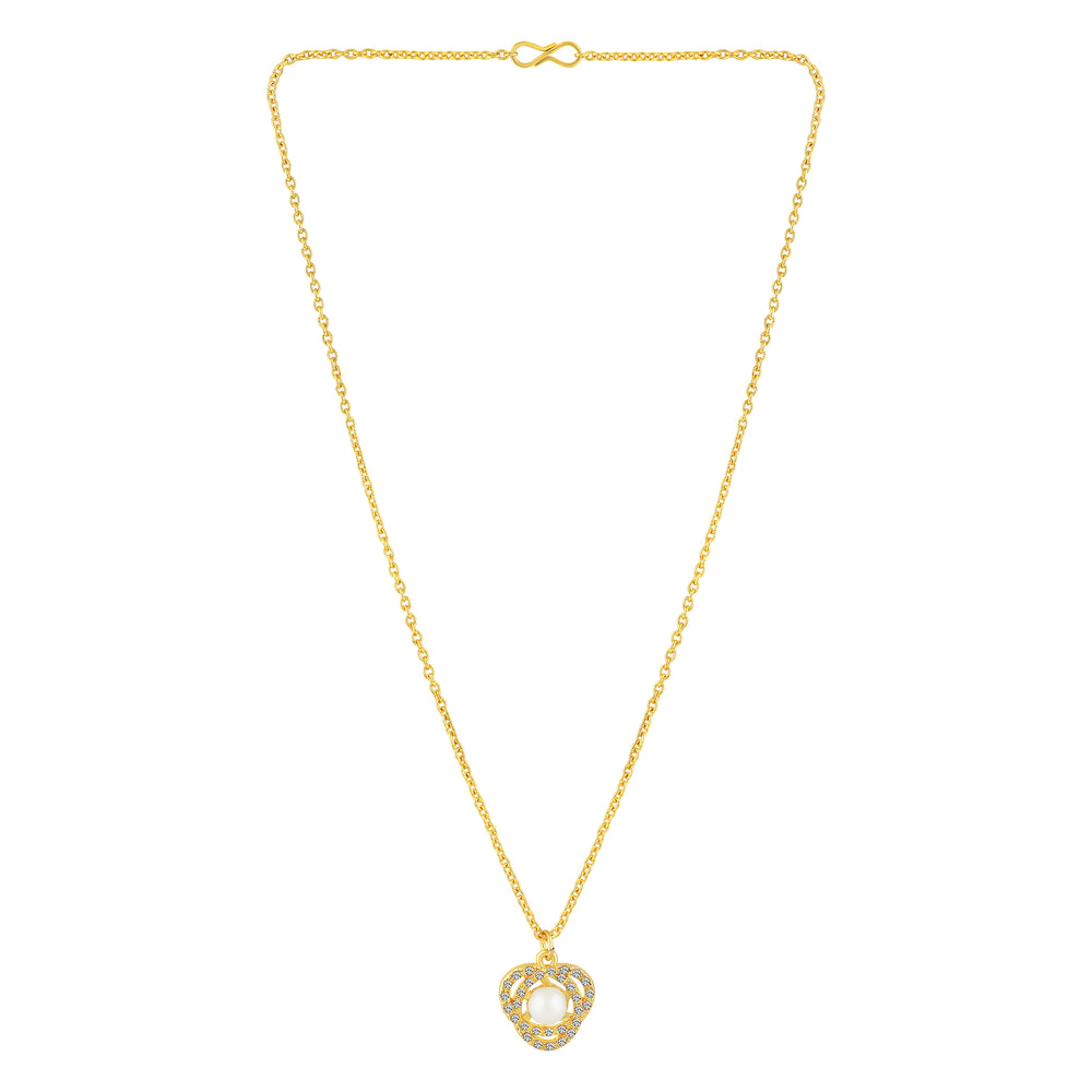 Artificial Pearls and Crystals Pendant Set