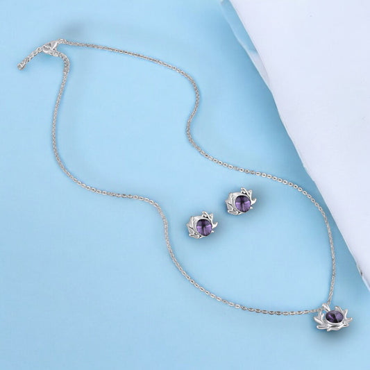 Reindeer-Shaped Necklace Pendant Set