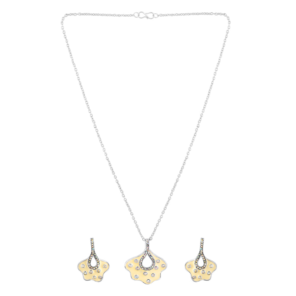 Green Meenakari Work Floral-Fan Shape Pendant Set