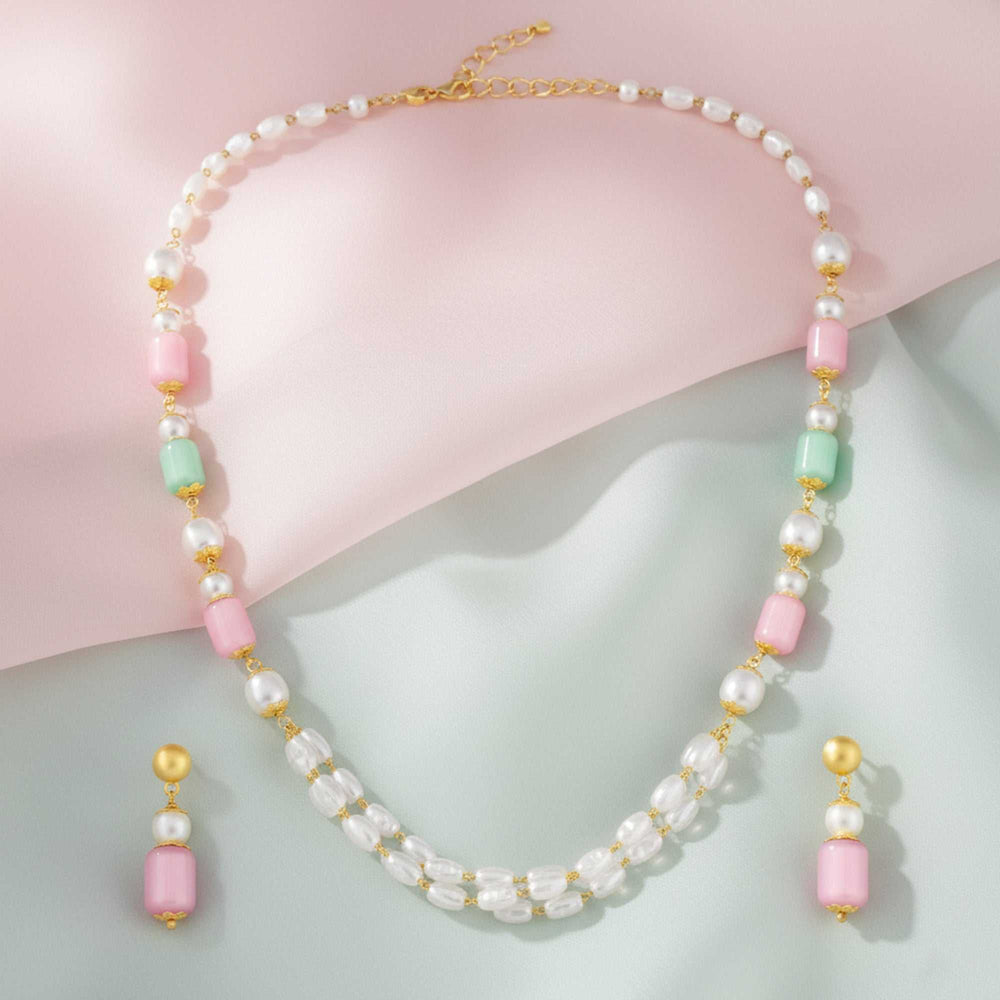 Delicate Necklace Set with Artificial Beads