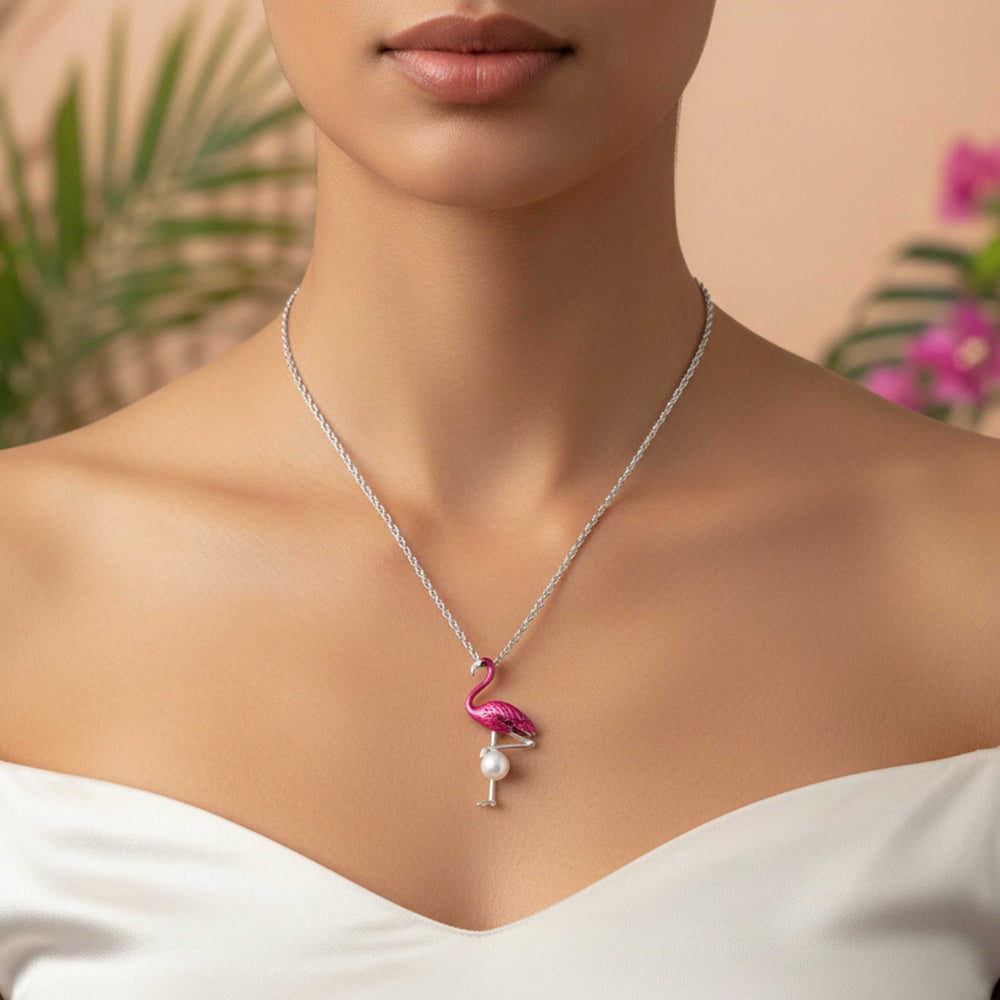 Swan-Shaped Artificial Pearl Pendant Necklace